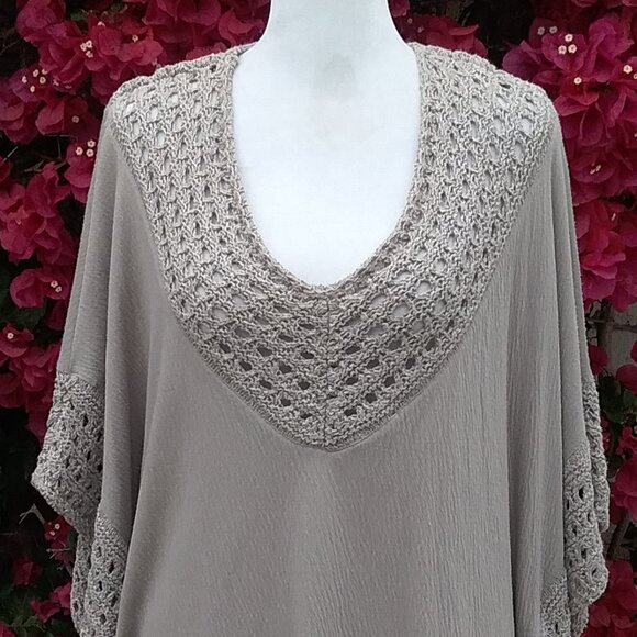Knox Rose Poncho Women's Knit with Crochet Details V-Neck Taupe Med - Picture 3 of 6